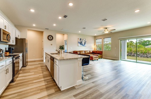 North Port House | Home < 1-Mi Walk to Warm Mineral Springs Park!