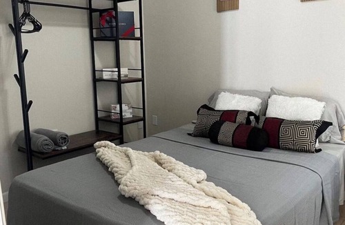 Old Seminole Heights Apartment | Home away from home ! 1-bedroom apartment in the city center