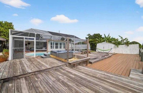 Forest Hills House | Home away from home, Entire home in Holiday, Florida
