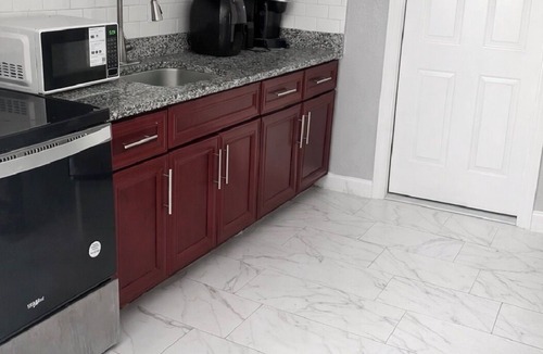 University Apartment | Hometel University North 2-bedroom apartment in vibrant Tampa