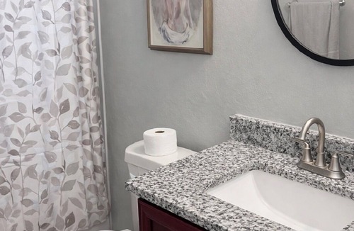 University Apartment | Hometel University North 2-bedroom apartment in vibrant Tampa