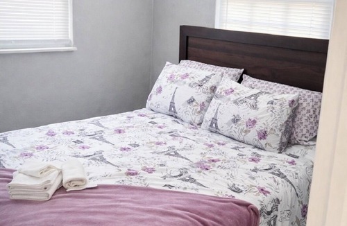University Apartment | Hometel University North 2-bedroom apartment in vibrant Tampa