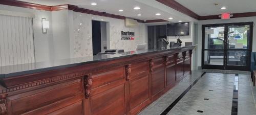Egg Harbor Township Hotel | HomeTowne Studios by Red Roof Egg Harbor-Atlantic City Airport