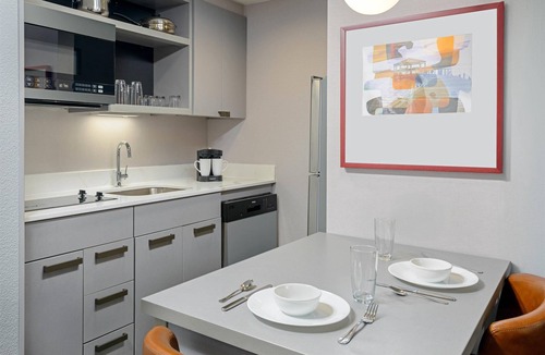 Orlando Hotel | Homewood Suites by Hilton® Orlando-UCF Area