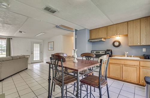 Homosassa House | Homosassa Getaway w/Pool & Refreshed Lanai