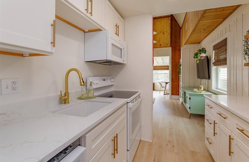 Vacation Village House | Hope House- Vacation Village 1 Bedroom with Loft