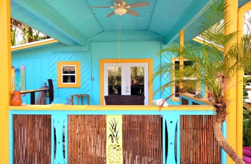 New Smyrna Beach Cottage | 🌴🏄‍♀️Hot Deals! Affordable Cottage, close to shops, restaurants &NSB beach.