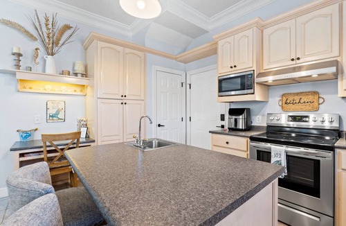 Bahama Beach House | Hot Tub, Sleeps 10, 1 block to beach access, Pets