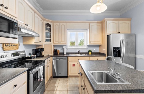 Bahama Beach House | Hot Tub, Sleeps 10, 1 block to beach access, Pets