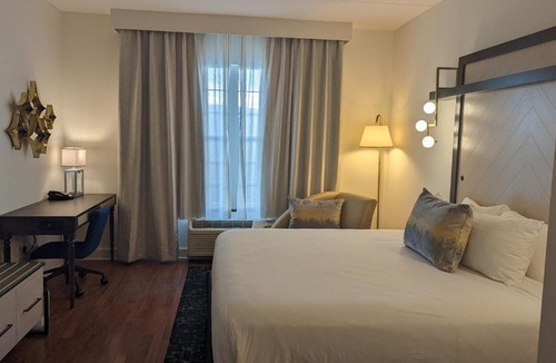 Southside Hotel | Hotel Indigo Jacksonville-Deerwood Park by IHG