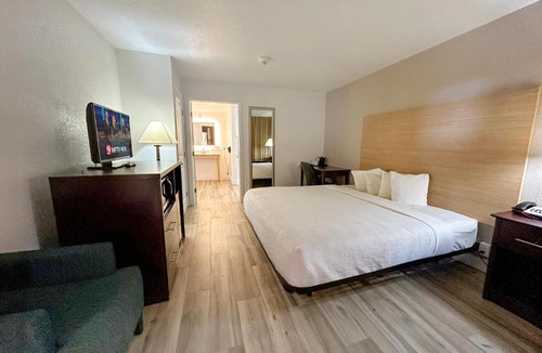 Florida Central Atlantic Coast Hotel | Hotel Monreale Express & Studios IDrive District
