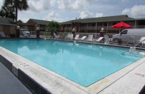 Fort Myers Hotel | Howard Johnson by Wyndham Ft. Myers FL