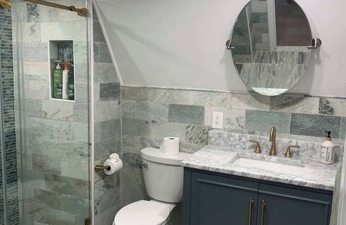 Belleville House | Huge Family House 12 miles from NYC/4Bath/Parking