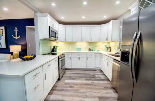 South Pinellas Community Council House | Huge Home w/Cabana & Giant Pool *5 mins to Beaches