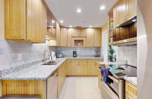 Ringling Estates House | Huge Home with Pool, Home Office, & Sunroom Walk to Lido Beach