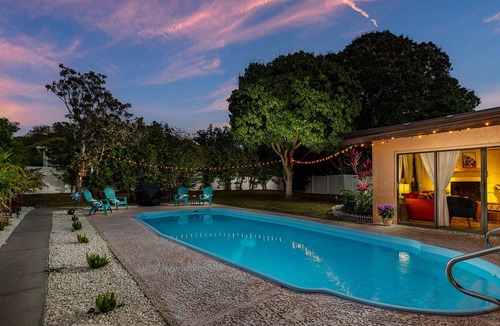 Seminole House | 🌴“Huge Pool Home 5 mins to Beaches and all the fun the Sunshine state offers”🌊☀️