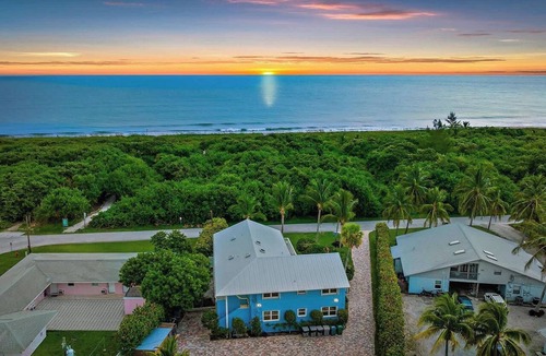 Fort Pierce Shores Condo | Hutchinson Island Beach Retreat - Pets Welcome