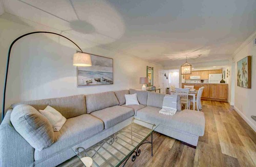 Stuart Condo | Hutchinson Island,Stuart,FL, Tennis Villas,Marriott Golf & Beach club amenities!