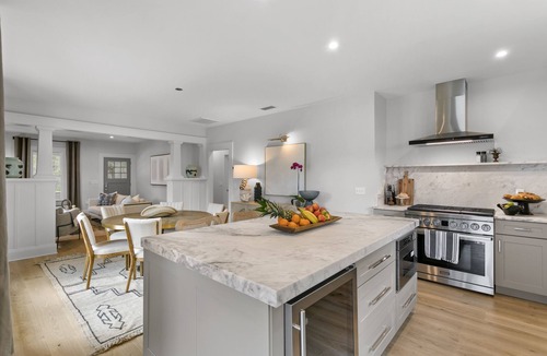 SoHo House | Hyde Park 🏠Totally Remodeled Historic Bungalow