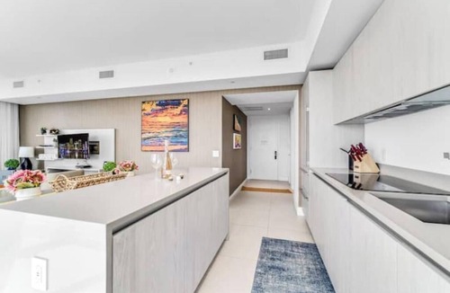 Hollywood South Central Beach Condo | HydeHotel 2/2 Lux Condo l Ocean View l Resort