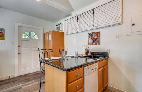 Old Town House | Ibis by AvantStay | Close to Duval Street w/Shared Pool | Month Long Stays Only