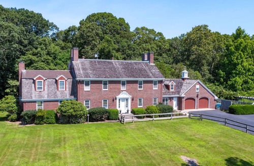 Stonington House | Iconic Charming Estate Overlooking Cove with Water Access in Peaceful Stonington