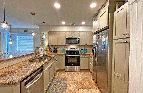 Pensacola Beach House | Idyllic Sound Front Condo; Perfect for Upscale Vacationing!