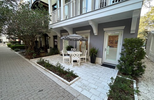 Seaside Condo | In Seaside "À La Mode" | sleeps 4| Ruskin Park Views