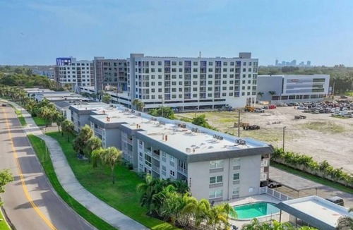 St. Petersburg Condo | INDEPENDENCE FROM INFLATION Stay between 7/8-8/8 & receive add 20%off, 3ngt min.