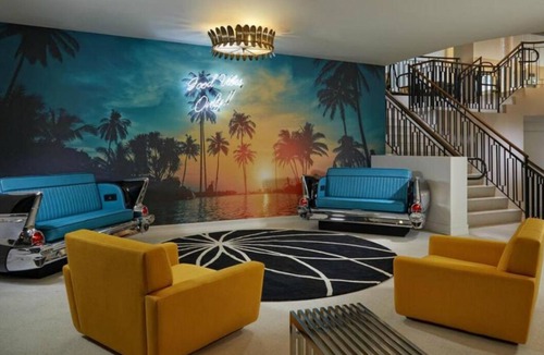 East Daytona Hotel | Indulge In Contemporary Comfort! 3 Family-friendly Units, City View, Pool