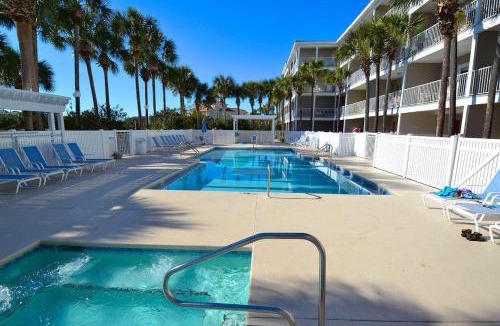 Gulf Place House | Inn at Gulf Place #311 - Sunshine in the Inn