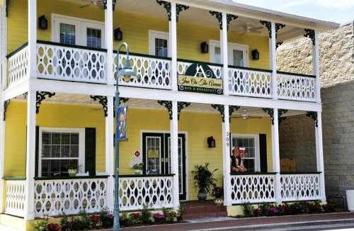 New Smyrna Beach Bed & Breakfast | Inn on the Avenue