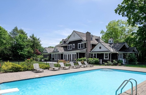 Glen Head House | Insta-Worthy📸 Hamptons Style Close to NYC 🗽