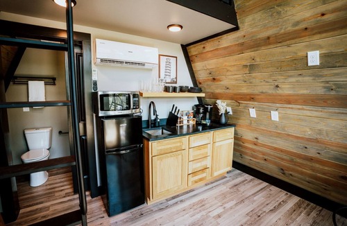 Coosa Cabin | Intimate A-Frame Cabin for a Romantic Retreat in Cedar Bluff, Alabama