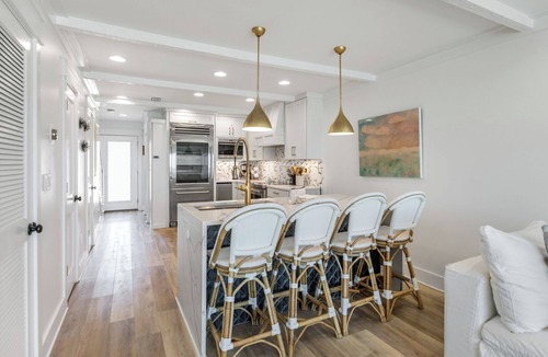Seacrest House | Into The Mystic - Luxurious Beach Front Townhouse