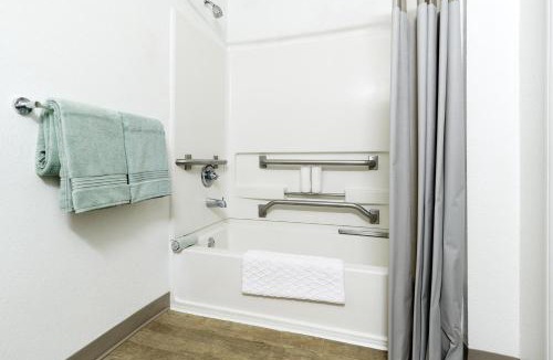 Church Street Hotel | InTown Suites Extended Stay Atlanta GA - Jonesboro