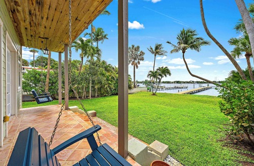 East Ocean Ave House | Intracoastal Vista II – 3BR Waterfront Escape with Private Boat Dock!