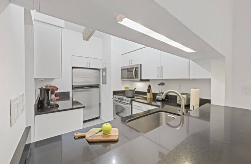 Marco Island Condo | Inviting Condo | Pool Just Steps From The Beach