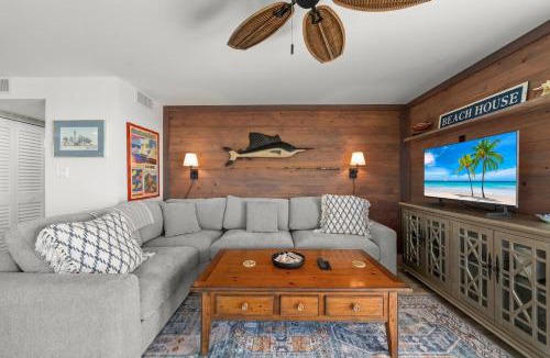 Sanibel House | Island Beach Club #320C