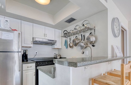 Cedar Key Condo | Island Breezes at Island Place 202!