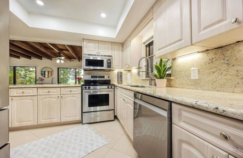 West Palm Beach Villa | ISLAND PALM BEACH VILLA