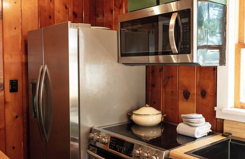 Ponshewaing Cottage | Island view Lake Cottage on Crooked Lake, best views!