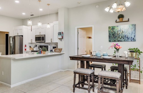 Southside House | Jacksonville Family Home: Near Shopping & Dining!