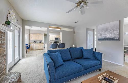 Lakeside House | Jacuzzi Gameroom Rococo Retreat 4BR Sleeps 10