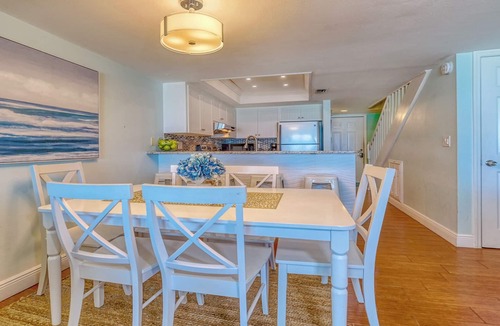 Independence Square House | July 4th HOLIDAY SPECIAL! 20% OFF Beachfront Vacation Home in INDIAN ROCKS BEACH