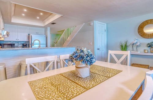 Independence Square House | July 4th HOLIDAY SPECIAL! 20% OFF Beachfront Vacation Home in INDIAN ROCKS BEACH