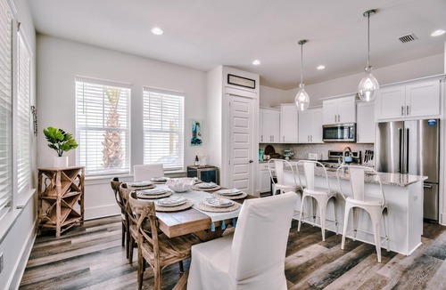 Santa Rosa Beach House | JULY AUGUST dates available - Heated Pool & Hot Tub- 4BR, 2 king, 2 queen