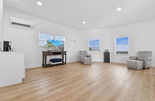 Juno Beach House | Juno Beach Access directly across street - 3bed/2.5bath house BEST LOCATION