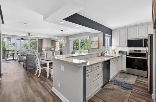 Jupiter Condo | Jupiter Beach Resort Sleeps 6 Heated Pool