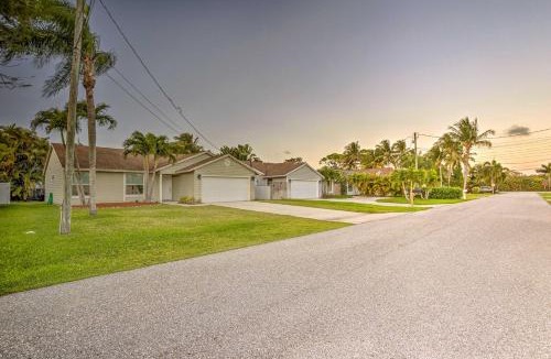 North Palm Beach Heights House | Jupiter Home w/Patio & Grill ~ 6 Mi to Beach!